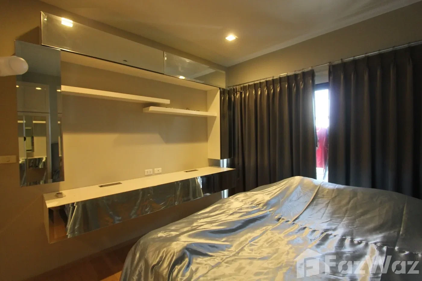 picture Rare unit! 1 Bedroom with big balconly 1038950 - 5/9