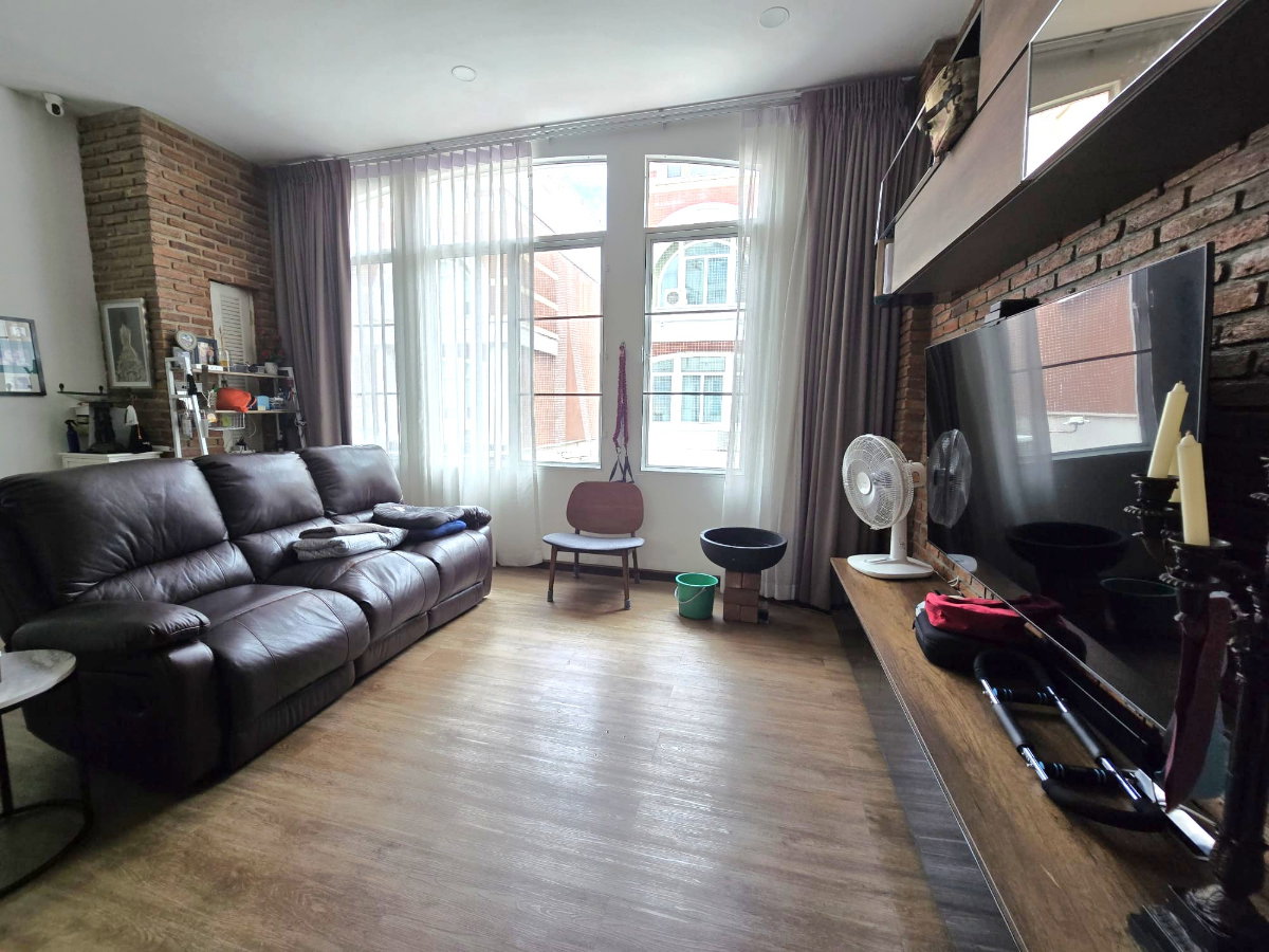 picture Beautiful Corner Townhouse Near BTS Udomsuk 4 Bed 5 Bath - 7/14