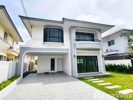 Beautifully Renovated 2-Storey Detached House 6597346