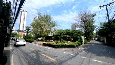 ที่ดิน โรงเรียนเซนต์แอนดรูส์อินเตอร์เนชันแนล กรุงเทพ : ขายที่ดิน สุขุมวิท 39 ใกล้บีทีเอส พร้อมพงษ์ เนื้อที่ 1,084.25 ตร.ว.