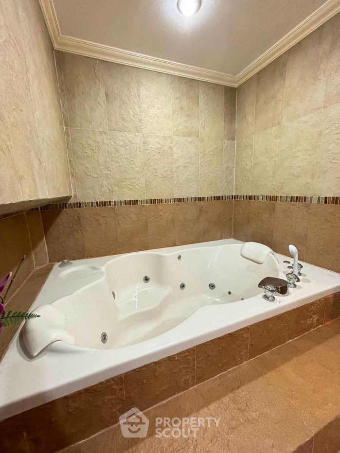 picture 1-BR Condo For Sale, View Talay 5, 19th Floor, Jomtien Beach (ID 3112085) - 14/16