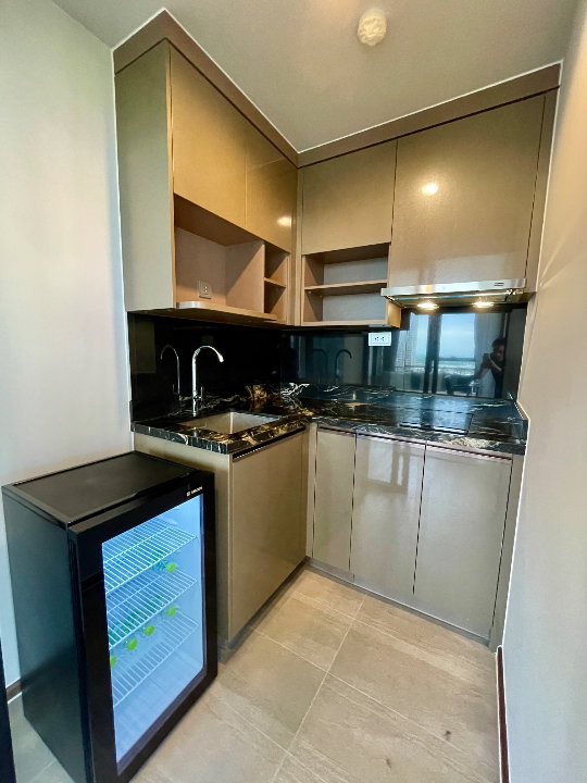 รูป ให้เช่า Ideo Q Sukhumvit 36 (ห้องมุม) ห้องมุมวิวเปิดโล่ง กระจกโค้ง Panoramic ผนังไม่ติดห้องอื่น พร้อมห้องทำงานส่วนตัว ใกล้ BTS ทองหล่อ - รูปที่ 12/23