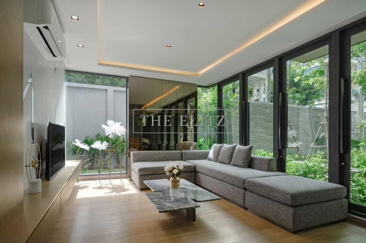 picture ✨ Prestige Medical Hub Oasis - Sophisticated 2-Bedroom Layout Steps from Thonglor ✨ - 11/20