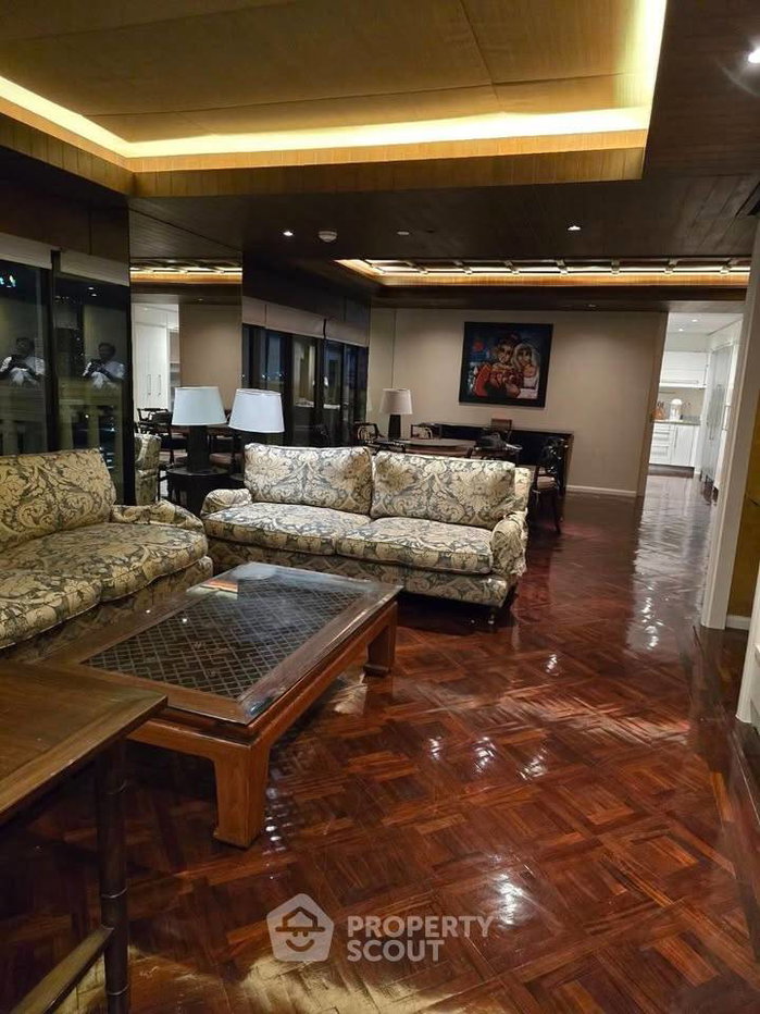picture 2-BR Condo at Nusa State Tower Condominium near BTS Saphan Taksin (ID 3113219) - 18/27