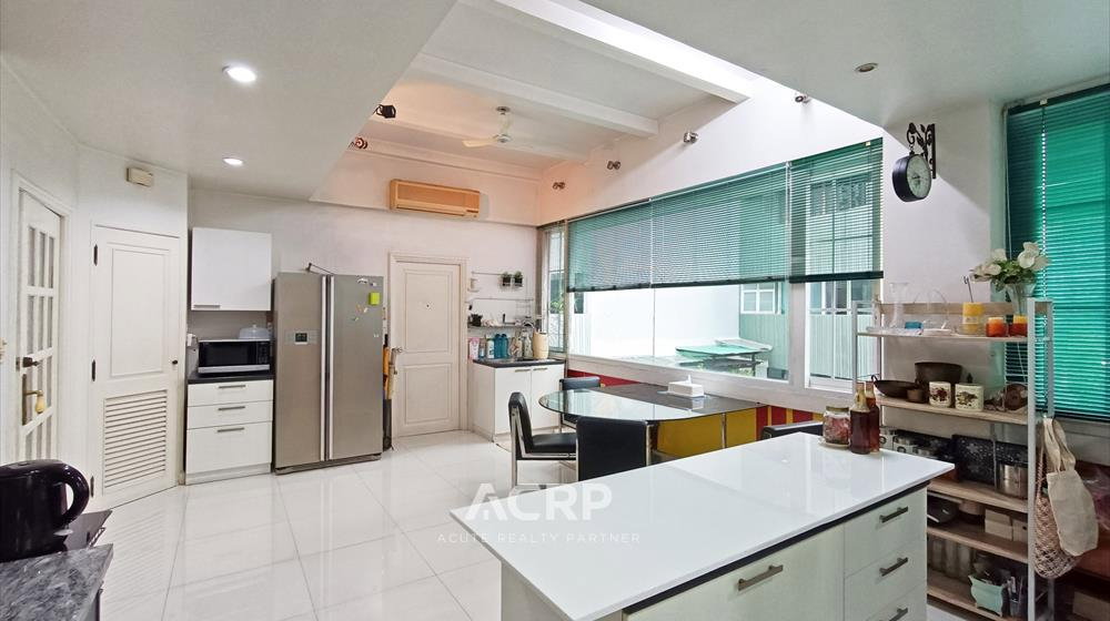 รูป Duplex Penthouse ส่วนตัวทั้งชั้น ในสุขุมวิท 24 ใกล้ BTS พร้อมพงษ์ 300 เมตร Rare Item (00158992) - รูปที่ 4/20
