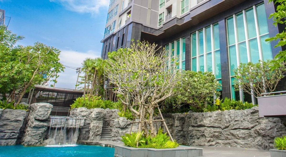 รูป ✨ Stunning Executive Panorama - Lavish High-Floor Layout in a Top-Tier Asoke High-Rise ✨ - รูปที่ 13/16
