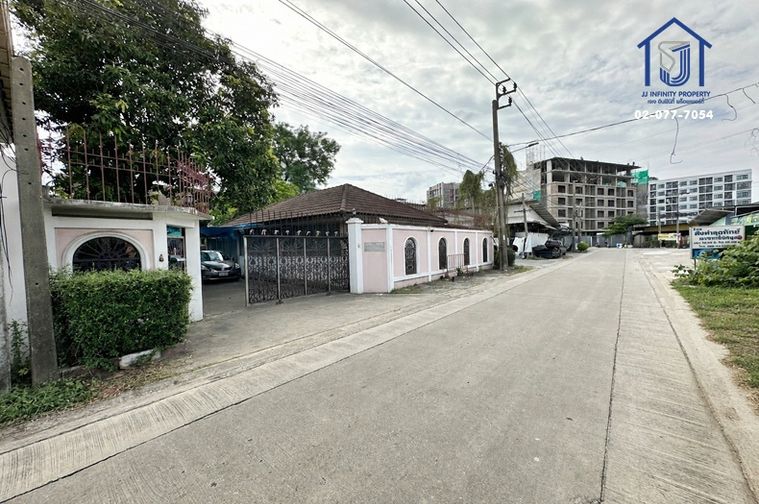 ขายบ้านเดี่ยว 3 ห้องนอน 450 ตร.ม. 206 ตร.ว. เขตจตุจักร