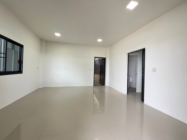 รูป 📣ให้เช่า โกดัง ขนาด 650 ตรม. พร้อมออฟฟิศ สร้างใหม่ ย่านลำลูกกาคลอง 7 ปทุมธานี รถคอนเทรนเนอร์เข้าได้ - รูปที่ 10/13