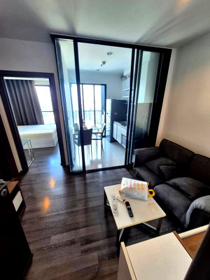 คอนโดให้เช่า : เช่าคอนโด The Base Park West Sukhumvit 77/เดอะ เบส พาร์คอีสท์ สุขุมวิท 77 (F6907116)  ID Line : @pccenter