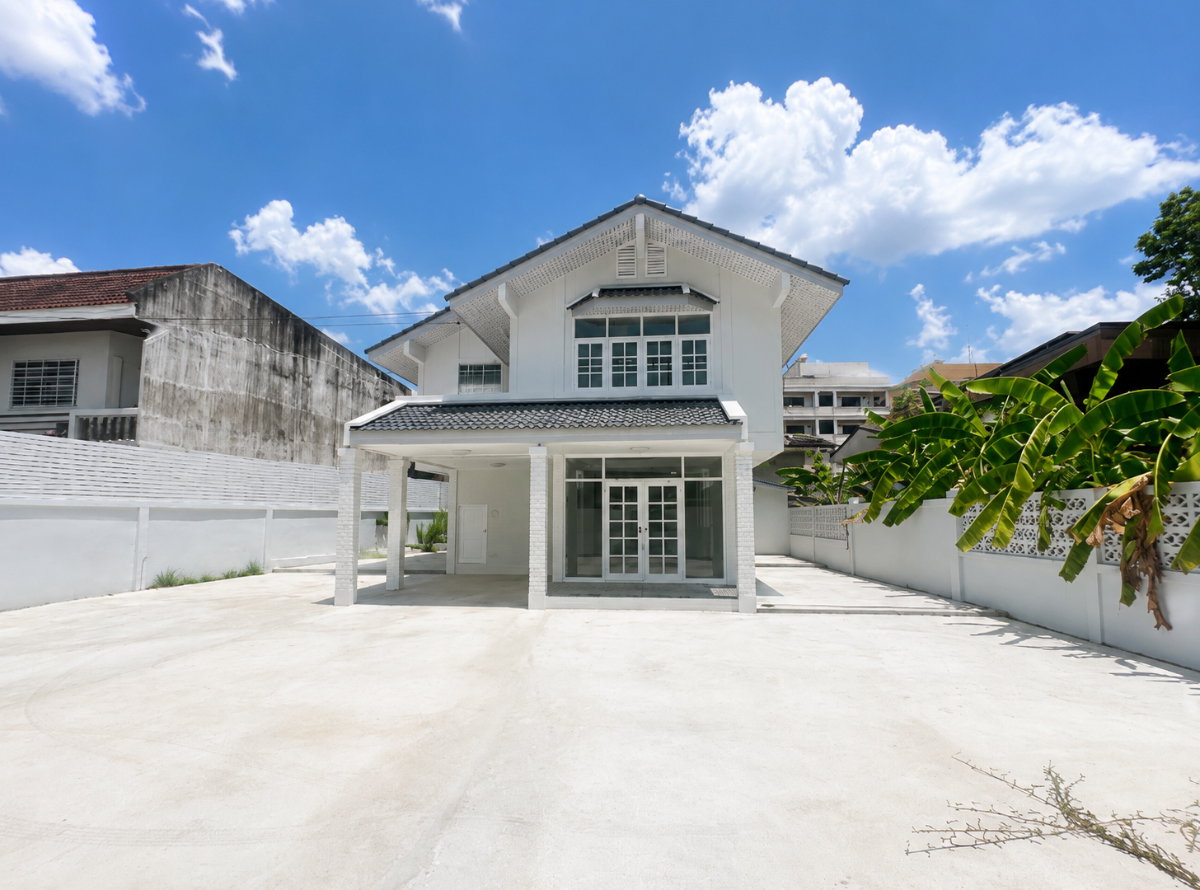 รูป [ขาย] บ้านเดี่ยวแปลงใหญ่ 107 ตร.ว. ทำเลลาดพร้าว 87 - เลียบด่วนเอกมัย-รามอินทรา (โครงสร้างแข็งแรงโดย SEACON / ใกล้รถไฟฟ้าสายสีเหลือง) - รูปที่ 3/28