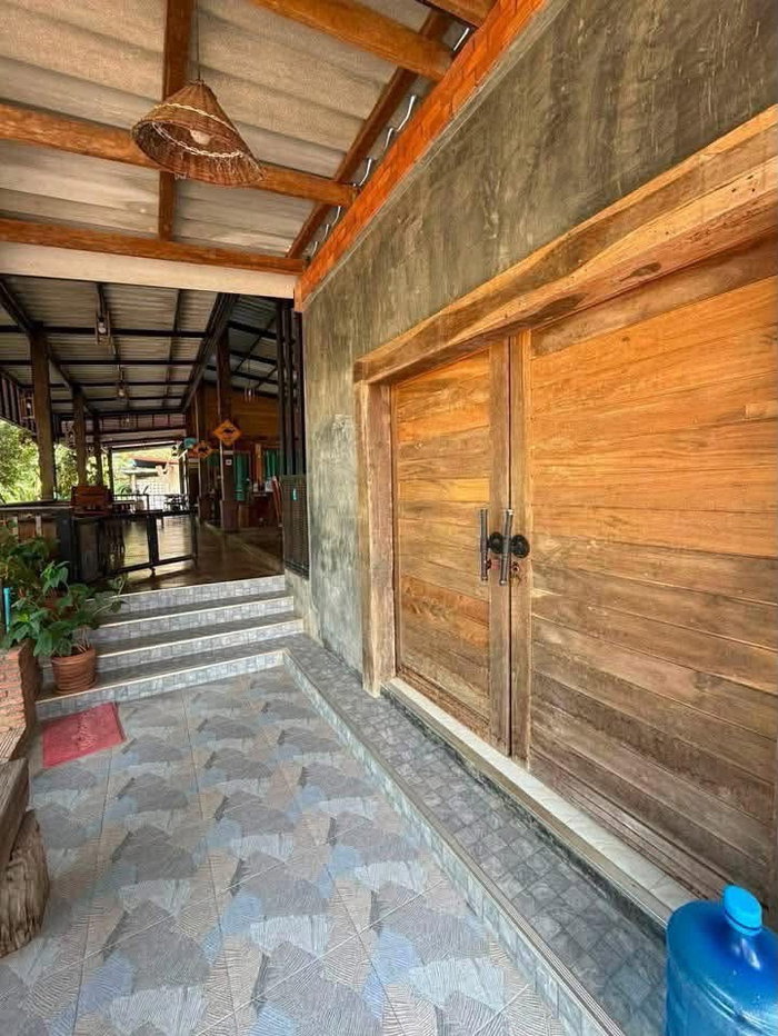 รูป ขายบ้านพร้อมที่ดิน จังหวัดตราด ทำเลดี ใกล้แหล่งอำนวยความสะดวก - รูปที่ 2/10
