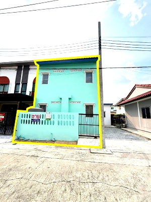 ทาวน์โฮม โรงเรียนนานาชาติเด่นหล้า : ทาวน์เฮ้าส์บัวทองธานี,นนทบุรี 6ห้องนอน 6ห้องน้ำ ขนาด 24.3 ตร.ว.