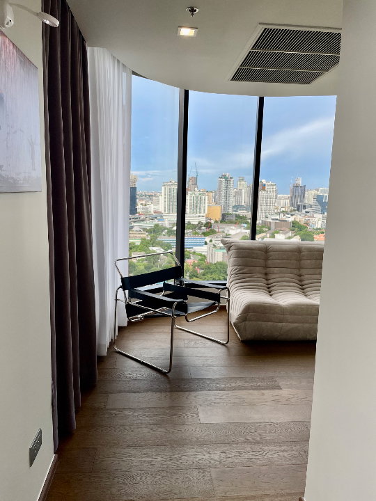 รูป ให้เช่า Ideo Q Sukhumvit 36 (ห้องมุม) ห้องมุมวิวเปิดโล่ง กระจกโค้ง Panoramic ผนังไม่ติดห้องอื่น พร้อมห้องทำงานส่วนตัว ใกล้ BTS ทองหล่อ - รูปที่ 4/23