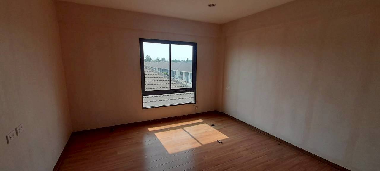 picture TOWN HOUSE 20.1 Sq.w. Ban Phaeo Samut Sakhon for 1.9M - 7/14