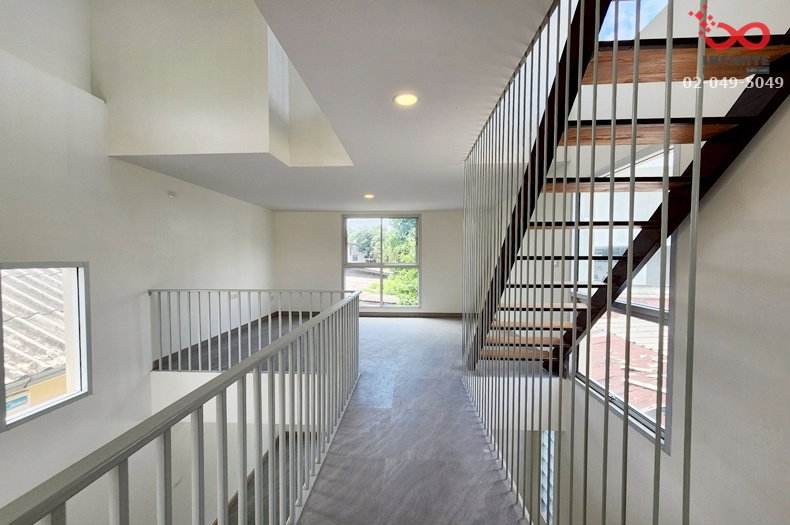 รูป ขายบ้านเดี่ยว 2.5 ชั้น 24.5 ตร.วา ซอยรามอินทรา 13 ดีไซน์สวย พร้อมอยู่ ใกล้ถนนรามอินทรา เพียง 200 เมตร - รูปที่ 9/15