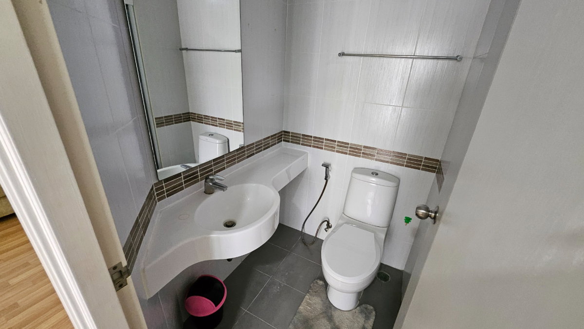 picture Condominiums for rent 7000baht per month - 13/30