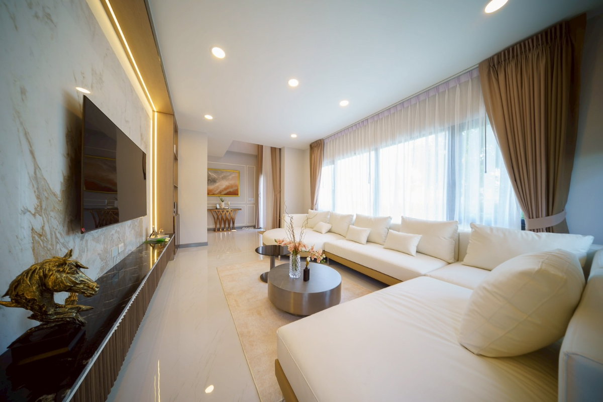 รูป The City Bangna Luxury Pool Villa บ้านเดี่ยวหรู 2 ชั้น ที่ได้รับการออกแบบและตกแต่งใหม่ทั้งหลังในสไตล์ Customized Luxury Interior  - รูปที่ 13/40