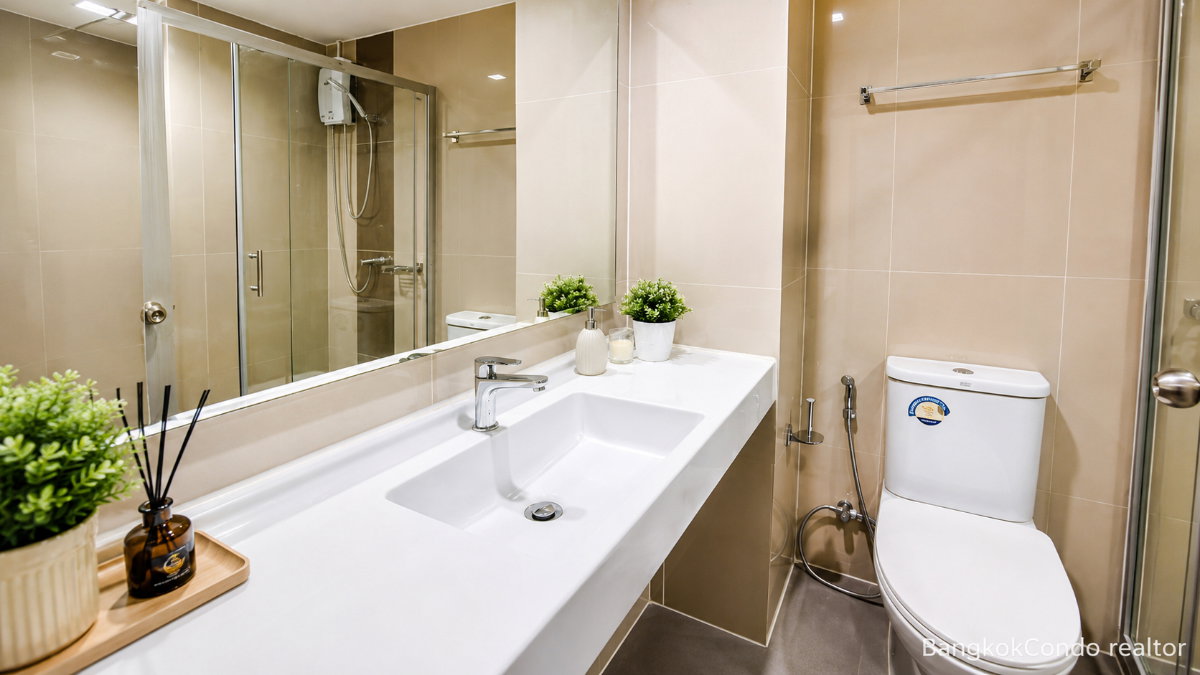 picture ❤️🔥 Hard-to-Find Unit! IDEO Sukhumvit 93 Condo for Rent | Steps from BTS Bang Chak | Available Now - 4/7