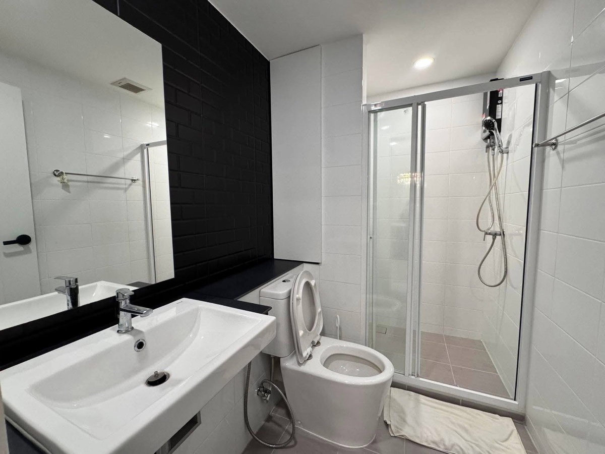 picture Condo for Rent. Escent Ville. 4th Floor, 56 sq m - 8/20