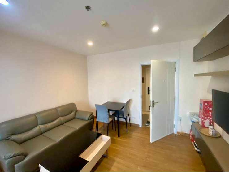 picture ✨ 𝐅𝐨𝐫 𝐑𝐞𝐧𝐭 | 𝐓𝐡𝐞 𝐓𝐫𝐞𝐞 𝐈𝐧𝐭𝐞𝐫𝐜𝐡𝐚𝐧𝐠𝐞 High-floor unit with beautiful open city view 🌃 Fully furnished and ready to move in! - 4/7