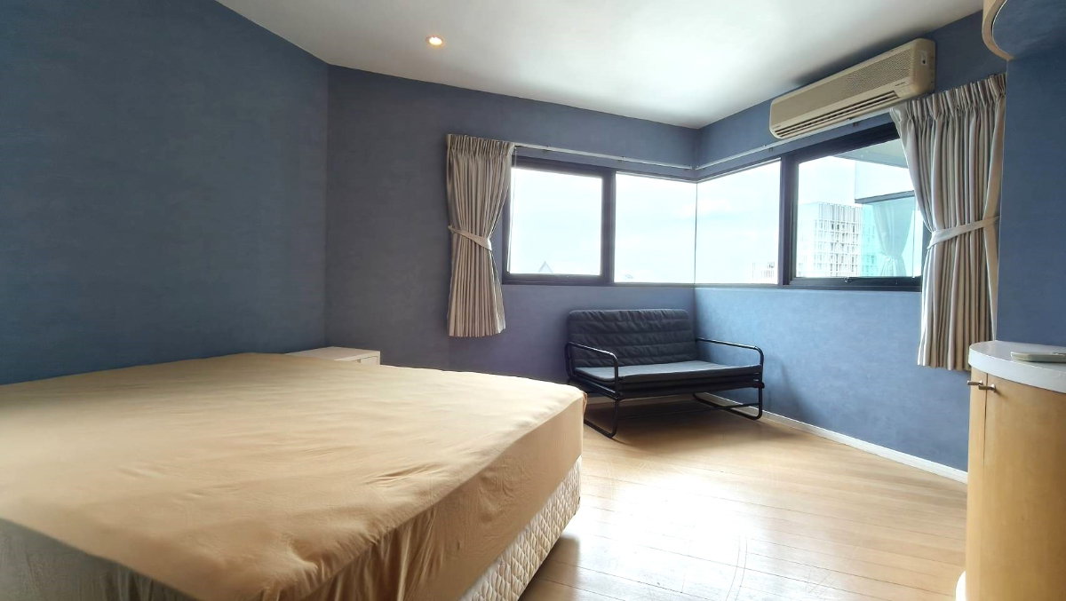 picture Sathorn Garden, 200sqm, 3 Bed 3 Bath, Near One Bangkok, BTS Saladaeng - 12/19