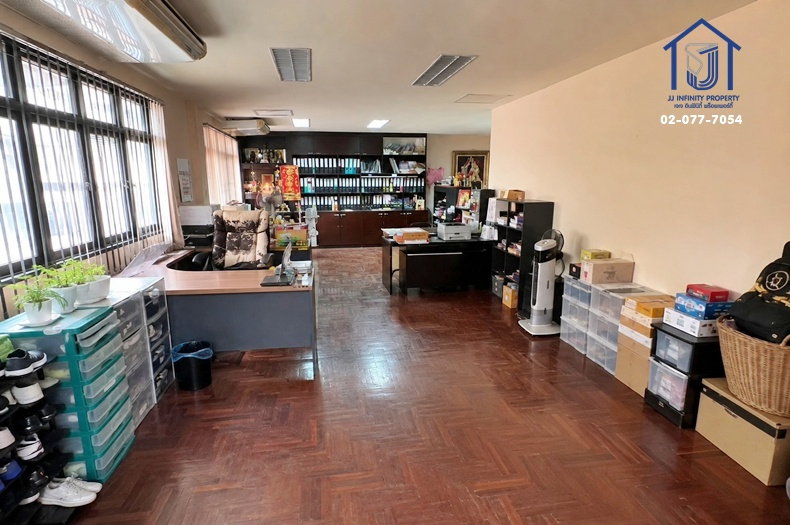 รูป ขายบ้านเดี่ยว 2 ชั้น  206 ตร.ว. ซอยรัชดาภิเษก 32 (ซอยเสือใหญ่) ใกล้ MRT ลาดพร้าว และ BTS รัชโยธิน - รูปที่ 10/18