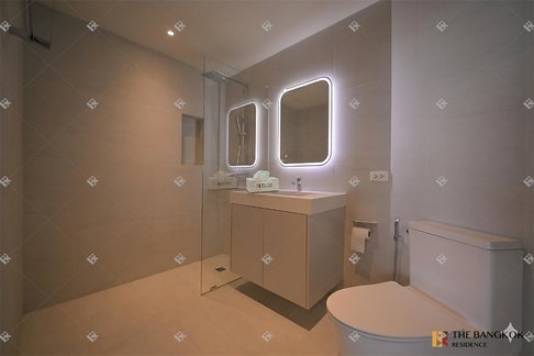 สะดวกสบายกับไลฟ์สไตล์สุด Luxury พรีเมียร์ คอนโดมิเนียม ใกล้ BTS สถานีพร้อมพงษ์