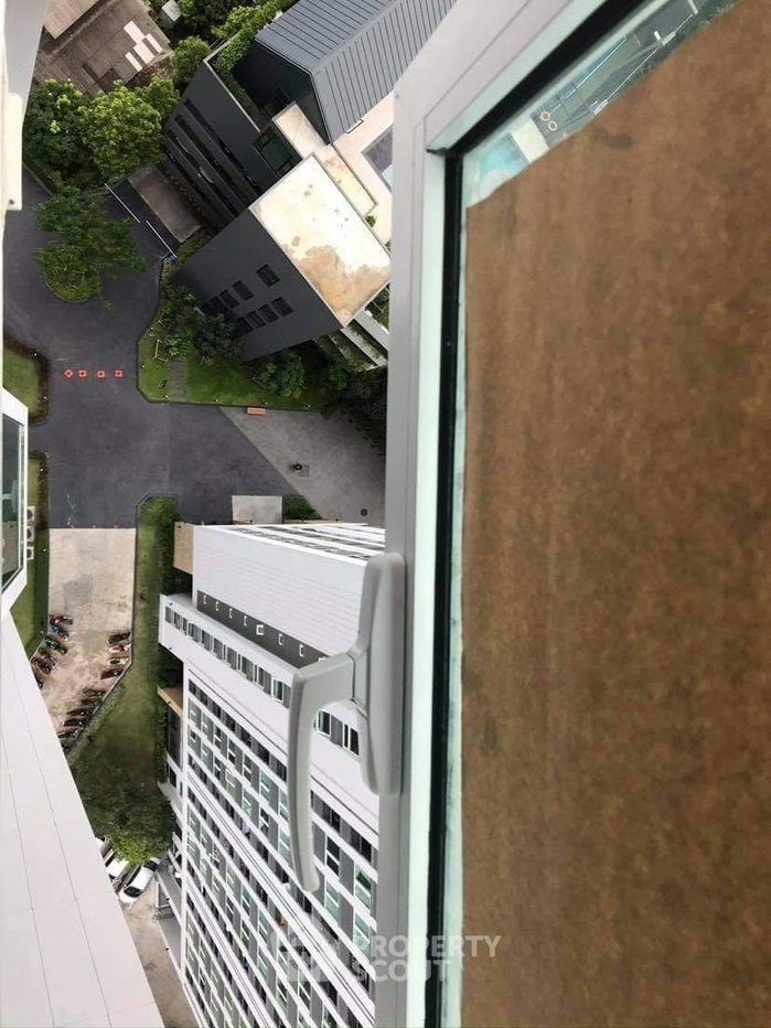 picture 1-BR Condo 29 Sqm, 21st-Floor At Chapter One Eco, MRT Huai Khwang (ID 1727396) - 6/16