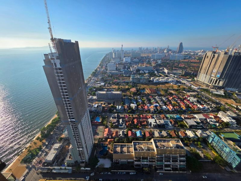 picture For Rent : Beachfront Condo 1Bed + Jacuzzi - 15/31