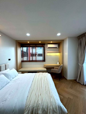 Condos for sale : Kensington Place Chaengwattana Renovated Condo 2  bed 1 bath 
