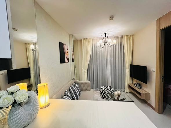 รูป 🔥 ขาย คอนโด เดอะ ริเวียร่า จอมเทียน The Riviera Jomtien ทำเลจอมเทียน พร้อมเข้าอยู่ วิวเมือง เฟอร์นิเจอร์และเครื่องใช้ไฟฟ้าครบ - รูปที่ 3/12