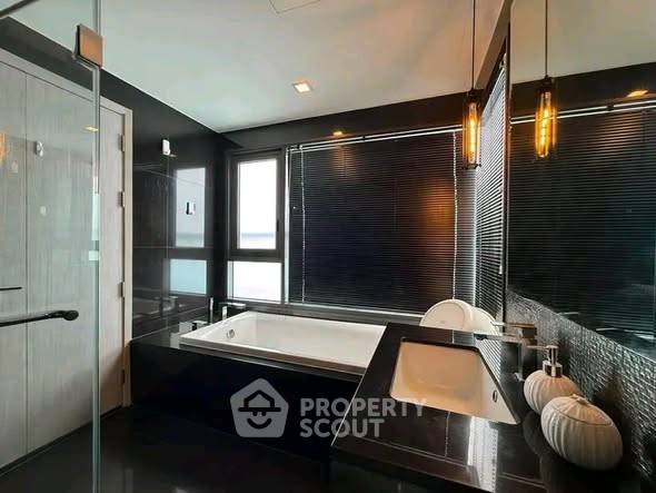 รูป คอนโด 2 ห้องนอน 88 ตร.ม. ชั้น 21 ที่ Rhythm Sukhumvit 36-38 ใกล้ BTS ทองหล่อ 300 ม. (ID 3111887) - รูปที่ 1/9