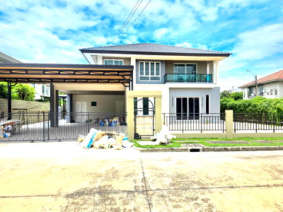 บ้านเดี่ยว โรงเรียนนวมินทราชินูทิศ เบญจมราชาลัย : [ขาย] บ้านเดี่ยวหรูหลังใหญ่ 115 ตร.ว. แบรนด์แสนสิริ รีโนเวทใหม่เอี่ยมทั้งหลัง แปลงหน้าสวน-ใกล้คลับเฮาส์ ด่วน ราคาดีสุด!  ม.ฮาบิเทีย เวนต์ ปัญญาอินทรา