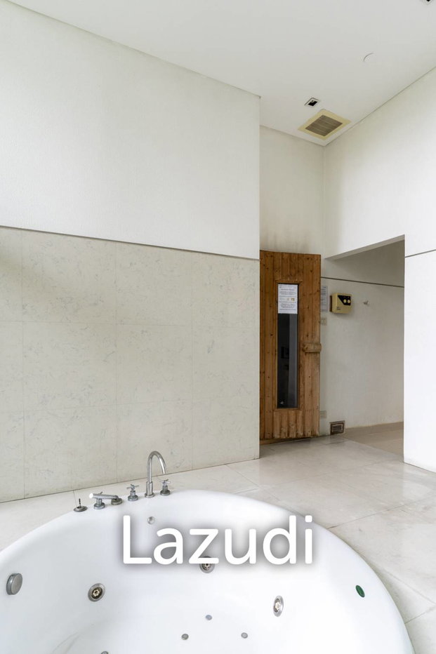 picture 95.98 sqm 2 Bed Condo at Fullerton Sukhumvit in Khlong Tan Nuea Bangkok - 43/47