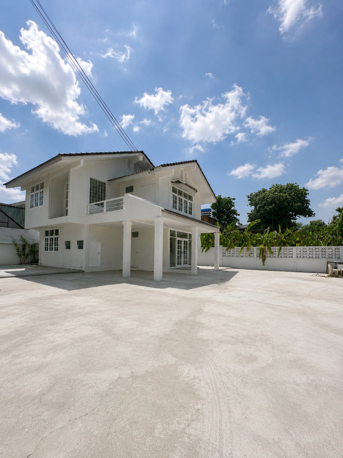 รูป [ขาย] บ้านเดี่ยวแปลงใหญ่ 107 ตร.ว. ทำเลลาดพร้าว 87 - เลียบด่วนเอกมัย-รามอินทรา (โครงสร้างแข็งแรงโดย SEACON / ใกล้รถไฟฟ้าสายสีเหลือง) - รูปที่ 6/28