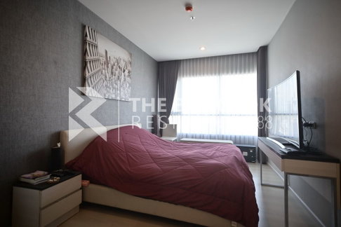 Easy Start with a City Dweller Lifestyle Life Ratchadapisek near MRT Huai Khwang Station