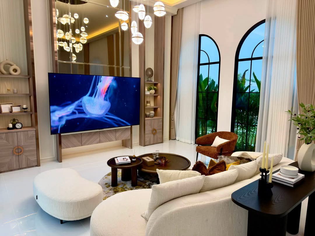 รูป ขายบ้านเดี่ยวชั้นเดียว Luxuryพูลวิลล่าสร้างใหม่ สไตล์ Modern Classic 401 ตร.ว. พัทยา ใกล้อ่างเก็บน้ำมาบประชัน สร้างใหม่ พร้อมเข้าอยู่ - รูปที่ 5/12