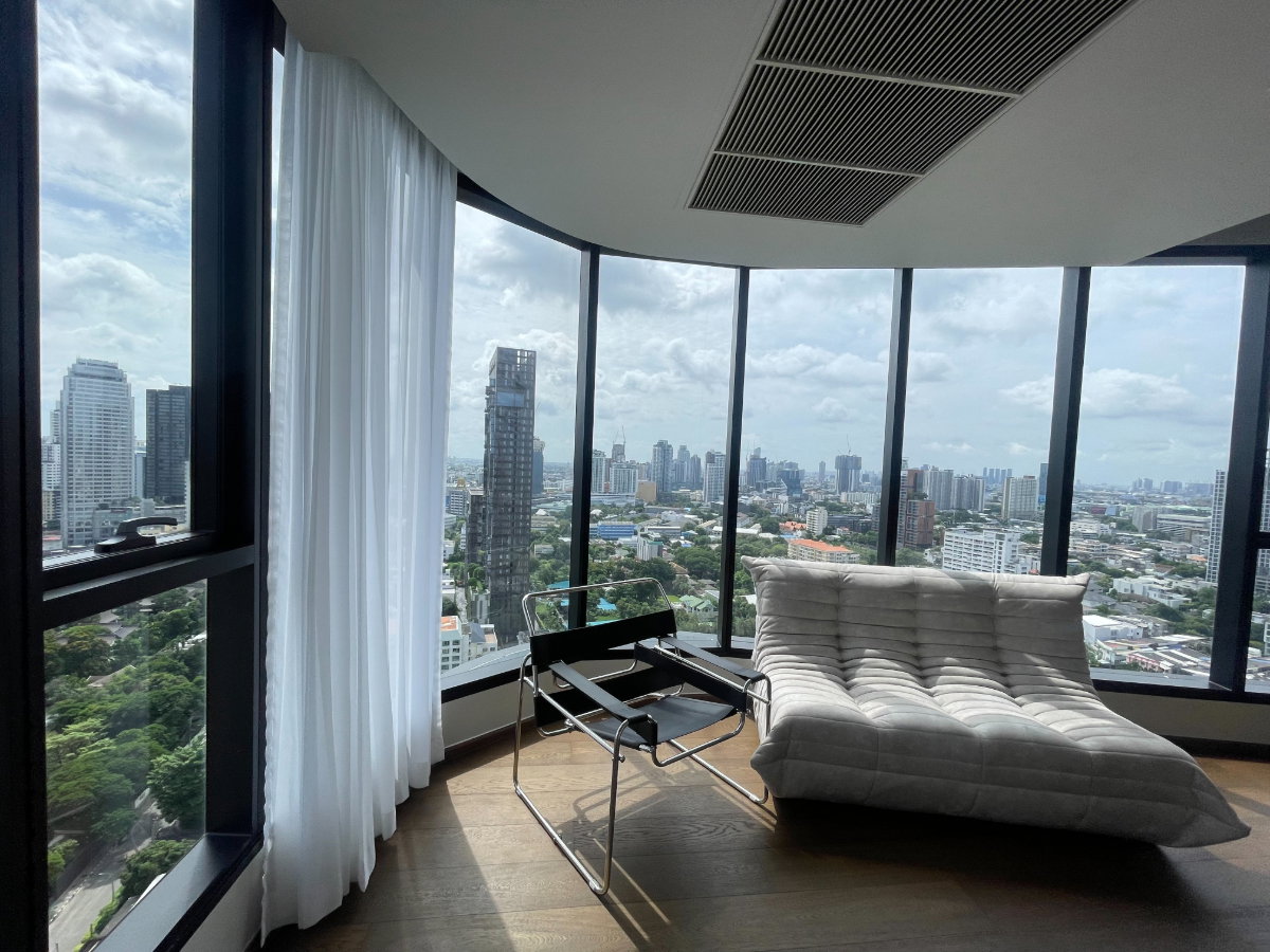 รูป IDEO Q Sukhumvit 36 ปล่อยเช่า ห้องมุม กระจกโค้งมองเห็นวิวได้ 180 องศา เฟอร์นิเจอร์ครบ พร้อมเข้าอยู่!! - รูปที่ 8/31
