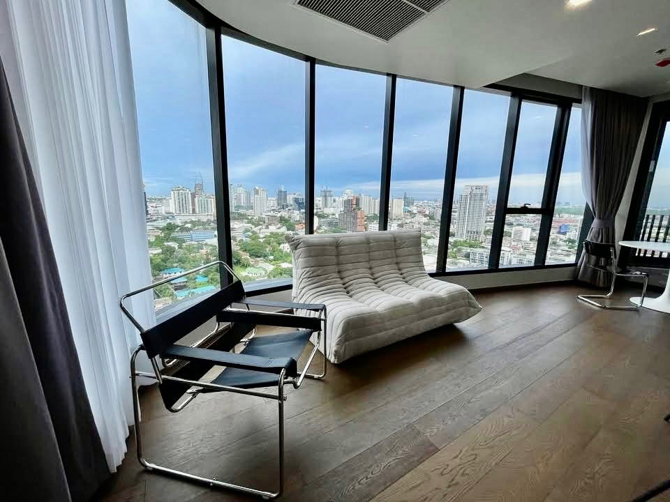 รูป ให้เช่า Ideo Q Sukhumvit 36 (ห้องมุม) ห้องมุมวิวเปิดโล่ง กระจกโค้ง Panoramic ผนังไม่ติดห้องอื่น พร้อมห้องทำงานส่วนตัว ใกล้ BTS ทองหล่อ - รูปที่ 1/23