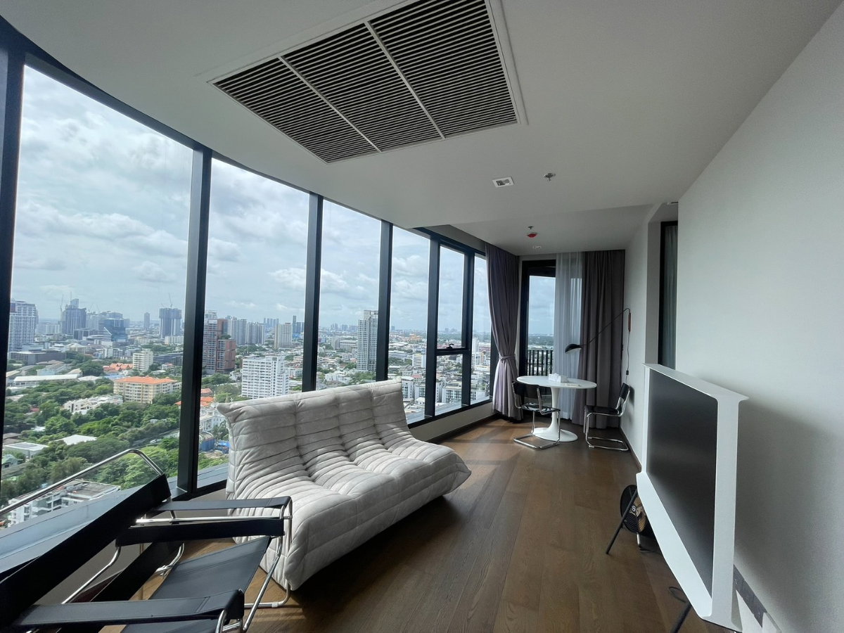 รูป IDEO Q Sukhumvit 36 ปล่อยเช่า ห้องมุม กระจกโค้งมองเห็นวิวได้ 180 องศา เฟอร์นิเจอร์ครบ พร้อมเข้าอยู่!! - รูปที่ 1/31