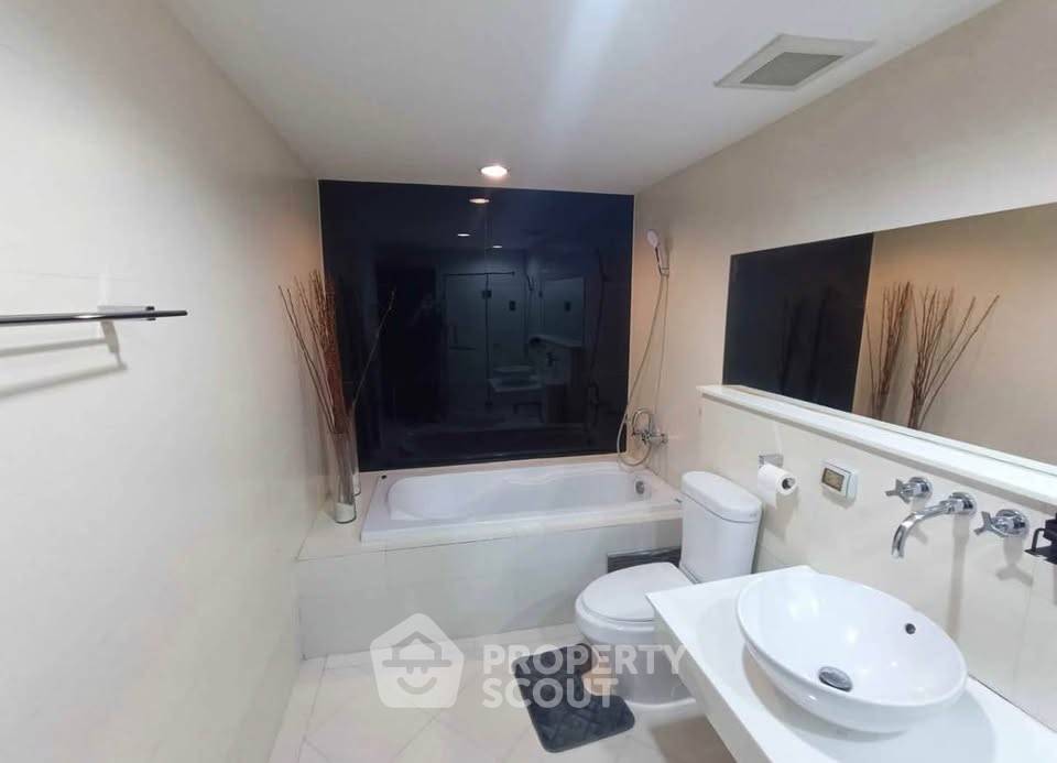 picture 2-BR Condo At The Address Sukhumvit 42, 200m To BTS Ekkamai (ID 3112363) - 12/15