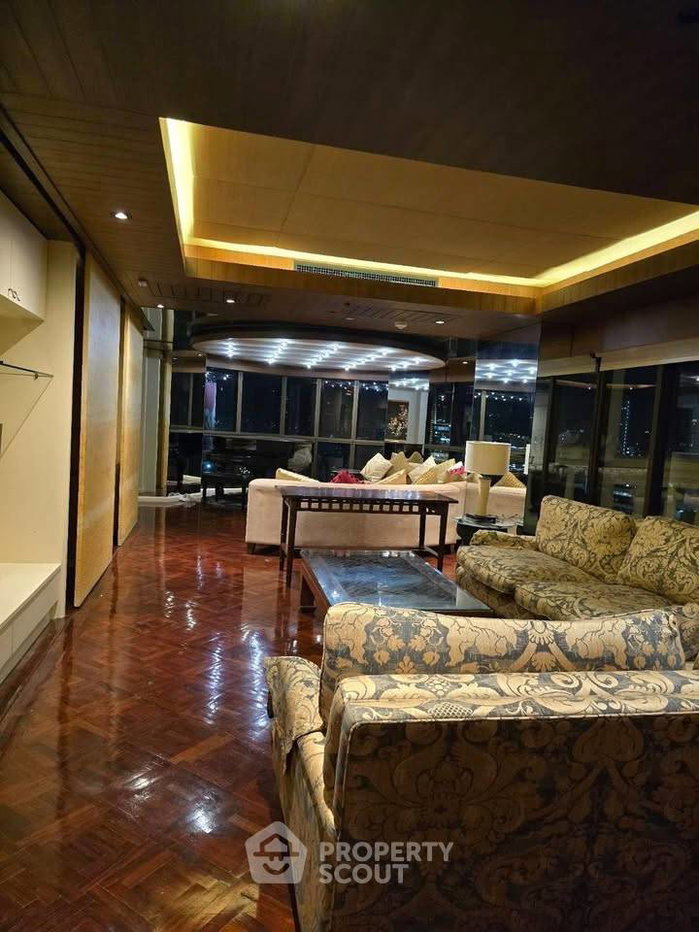 picture 2-BR Condo at Nusa State Tower Condominium near BTS Saphan Taksin (ID 3113219) - 14/27