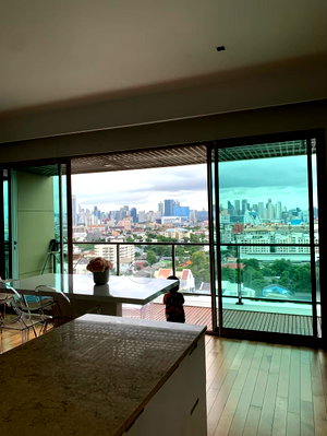 ขายคอนโด : 🔥 ขายห้องใหญ่ The Lofts Yennakart ห้องหัวมุม ชั้น 14 วิวสะพาน เห็นพลุจากห้อง! ไม่ใช่วิว รพ.