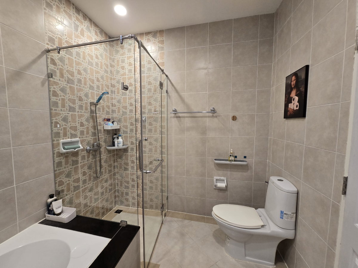 picture Beautiful Corner Townhouse Near BTS Udomsuk 4 Bed 5 Bath - 13/14