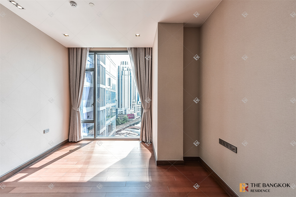 picture Ultimate Luxury Lifestyle with Convenience Q1 Sukhumvit near BTS Nana - 2/10