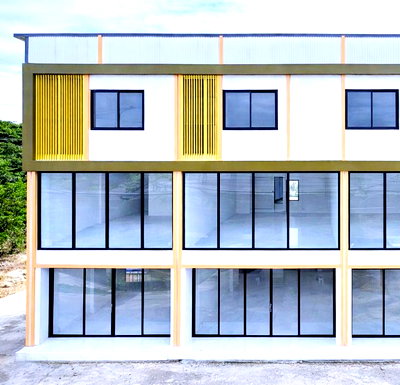 Shophouses for rent Chonburi : Pinthong Industrial Estate 3, 3.4 km., Robinson Bowin, super wide, 3-story building for rent, open for business! Bowin Temple 28 sq m. 238 sq m.
