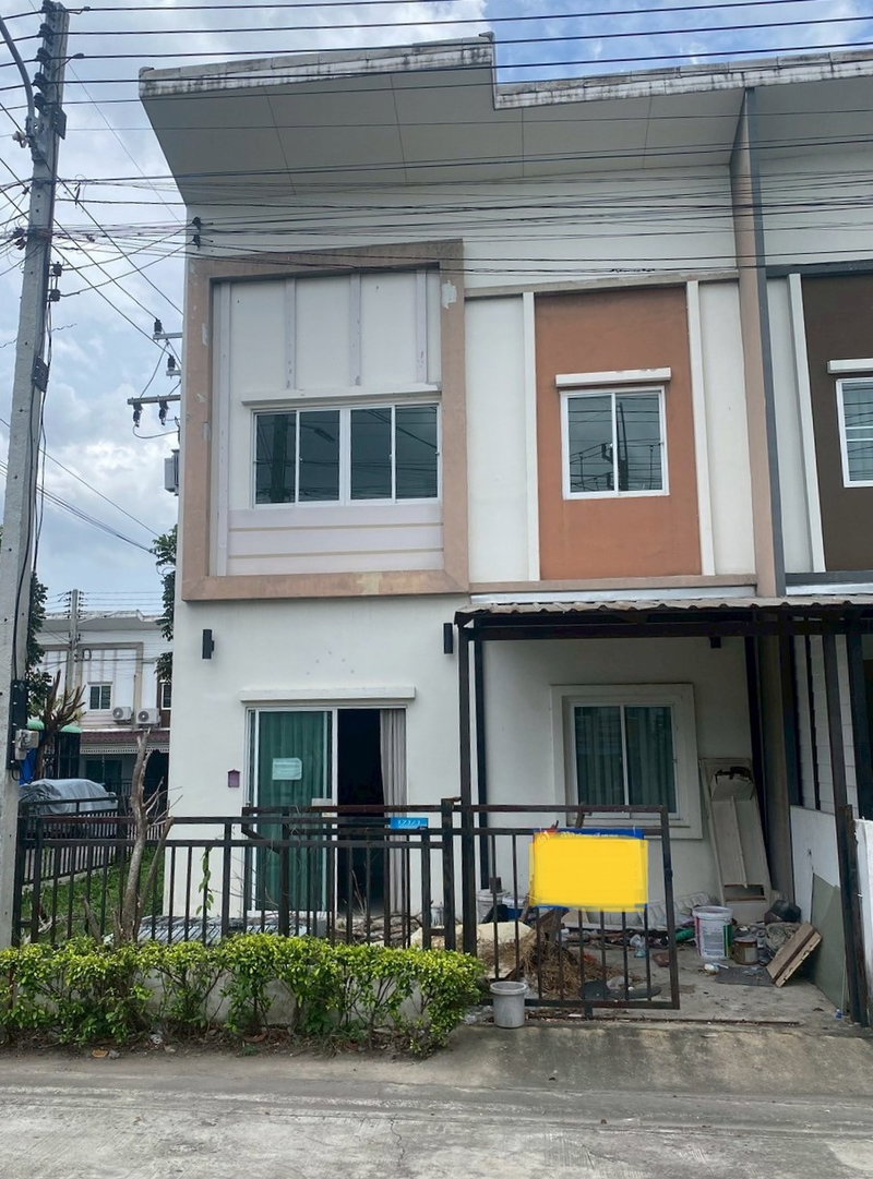 Houses for sale : 🎉 Special Discount Available 💥 All Offers Are Welcome Lio Phetkasem 81 | Near MRT Lak Song Station