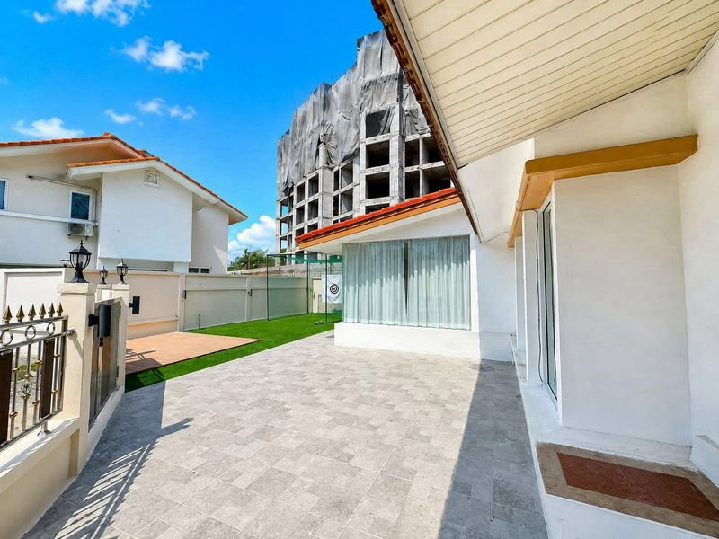 รูป ให้เช่า บ้านฟ้าริมหาด ใกล้หาดจอมเทียน!!!  4 ห้องนอน 4 ห้องน้ำ - รูปที่ 4/17