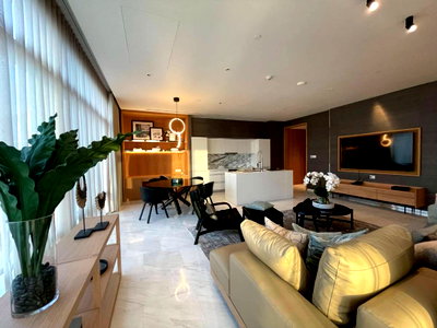 Condos for rent : 2-Bedroom condo at Four Seasons Private Residences Bangkok ✅ Near BTS Saphan Taksin, fully furnished.