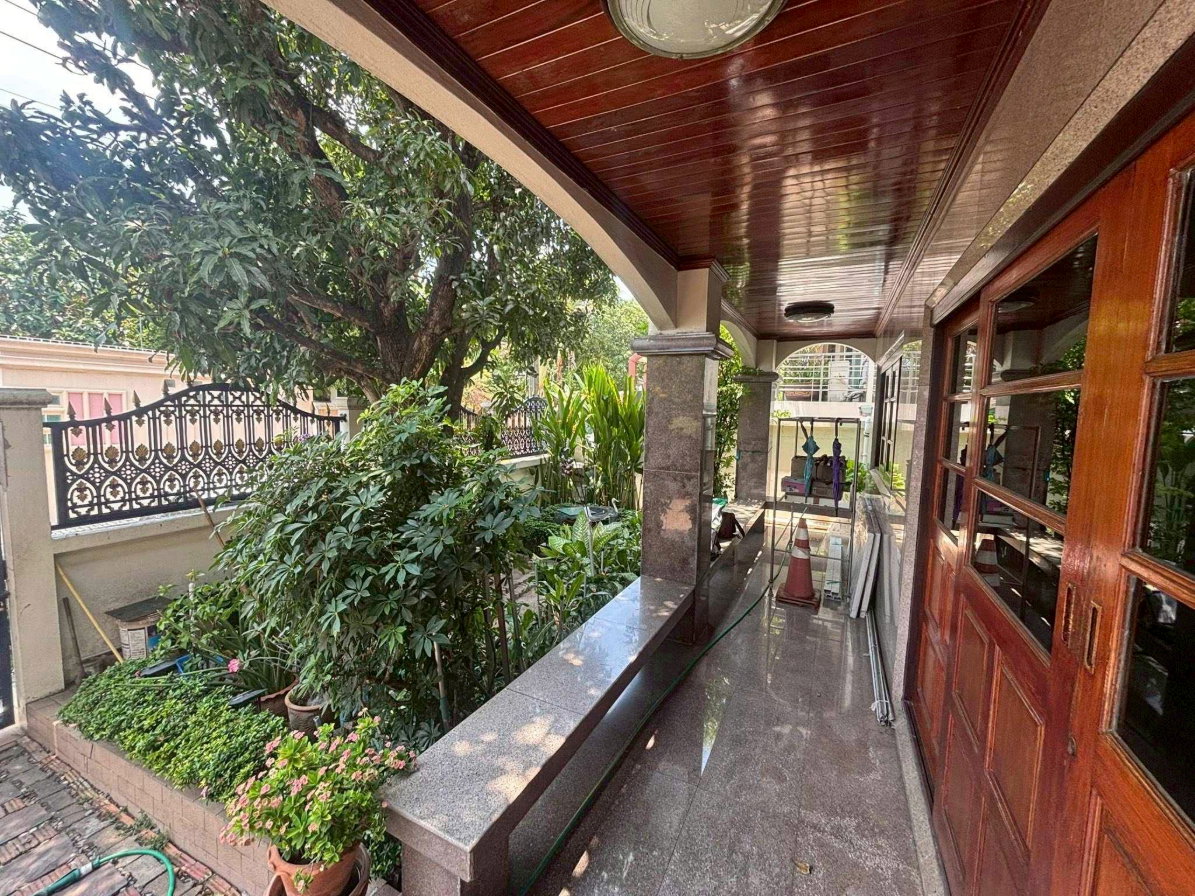 รูป LTH14867-R267 - Luxury House for Sale Phra Khanong | Price Reduced | Near BTS Phra Khanong | 17 MB | บ้านหรูขาย พระโขนง ลดราคาพิเศษ ใกล้ BTS พระโขนง - รูปที่ 4/10